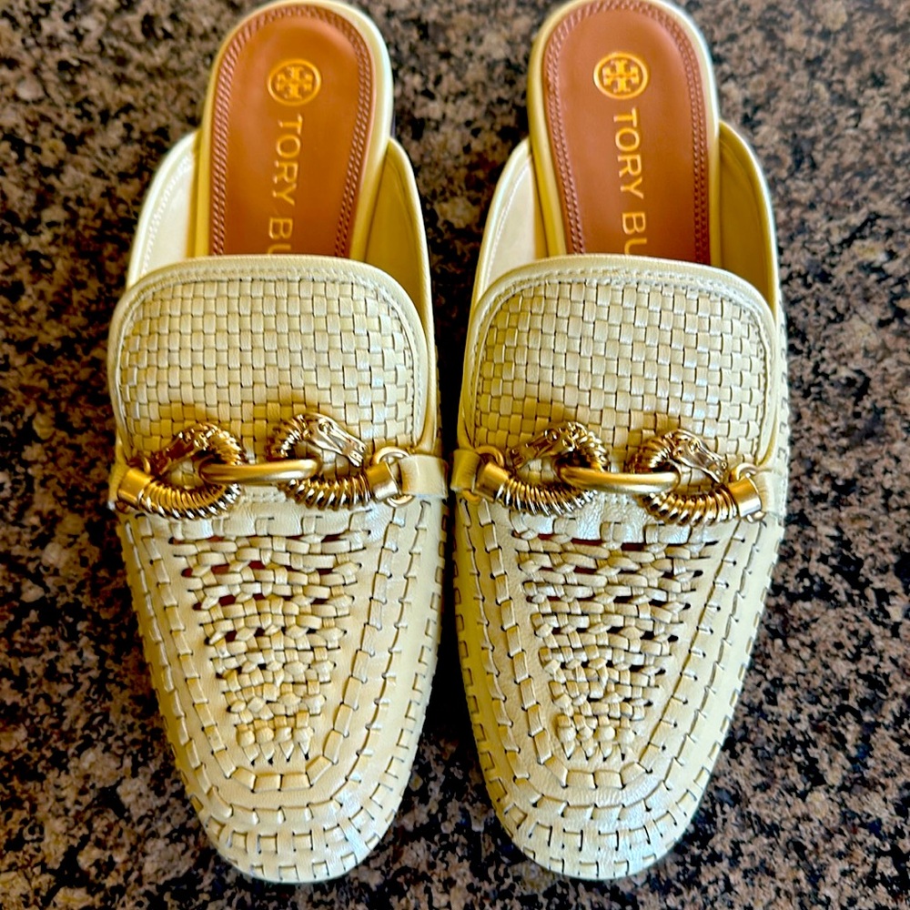 Tory Burch woven yellow and gold leather Jessa loafer mules size 8